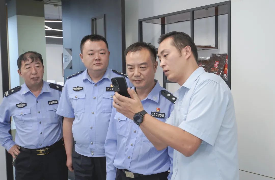 助力“99公益日” 尊龙集团食物捐赠万元见义勇为奖励金_尊龙集团