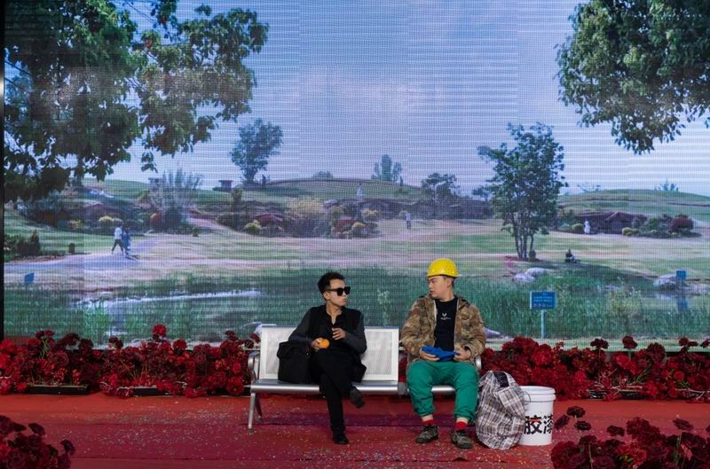 源力齐聚 万事龙兴 | 尊龙集团2023年会圆 满举行_尊龙集团